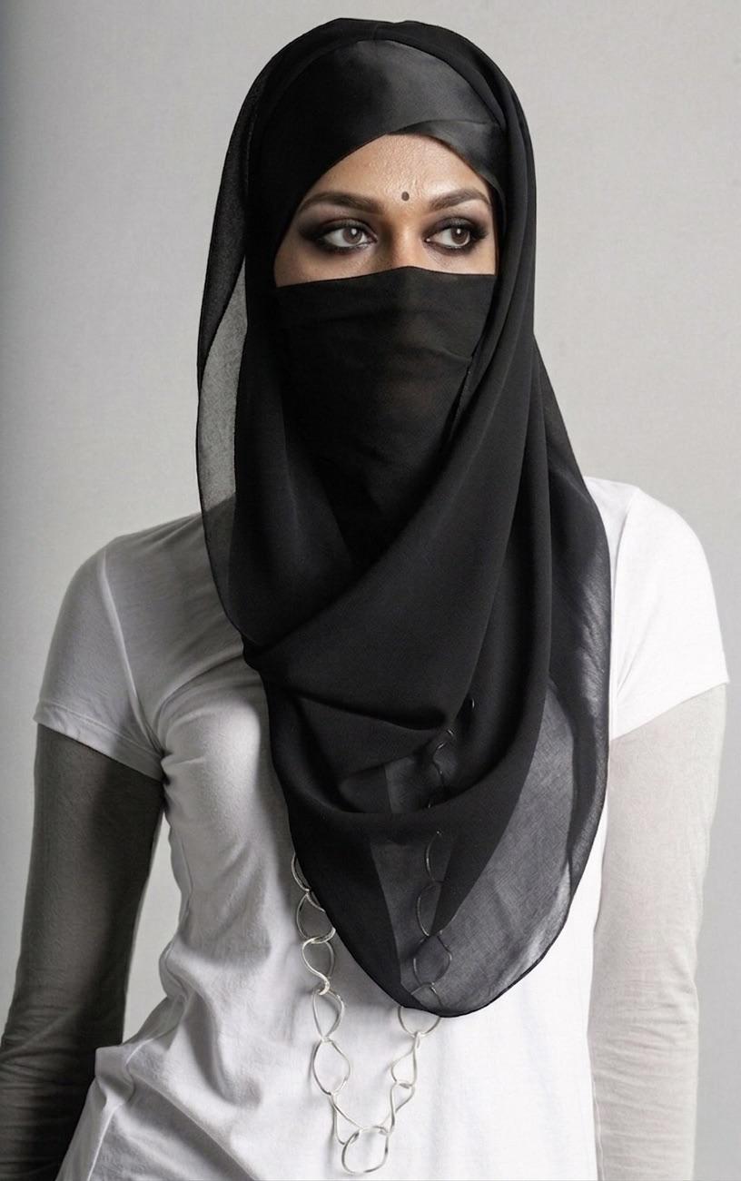 Hijab Mature Women XXX Portrait Gallery — MuslimILF Exclusive