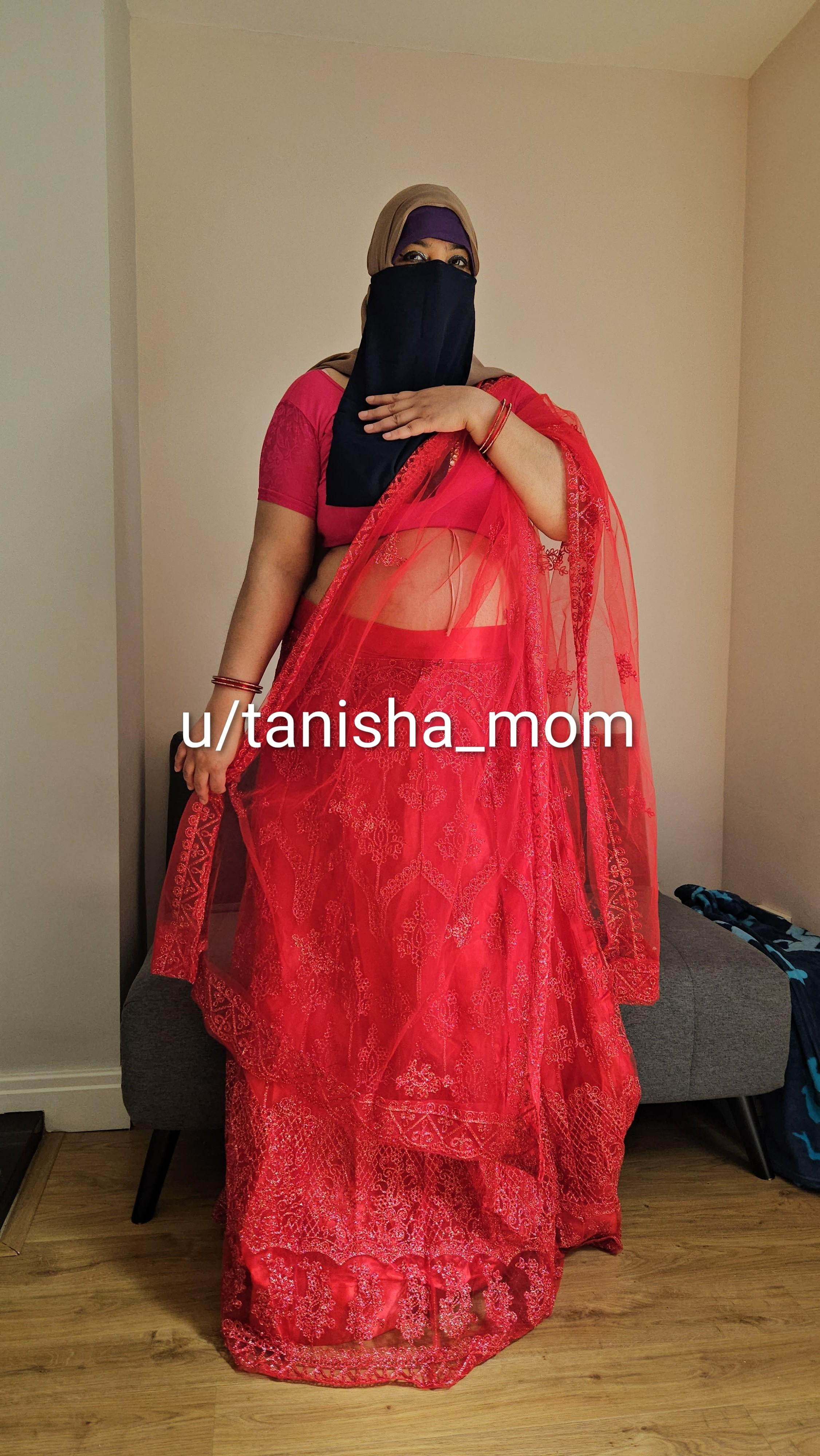HijabiXXX Velvet Glamour Portraits — MuslimILF Gallery Tease