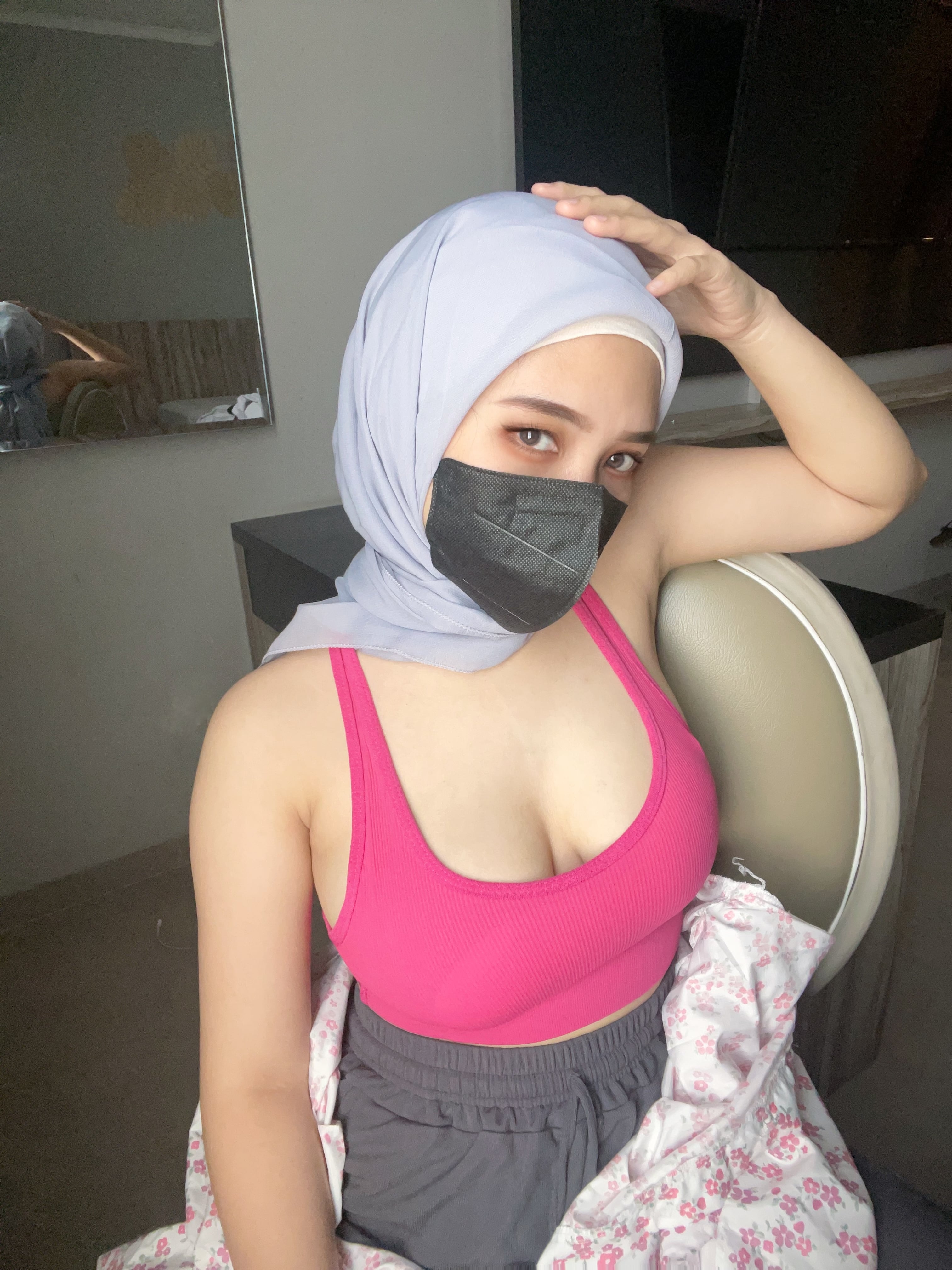 HijabiXXX MILF Nude Gallery — MuslimILF — Outfittrivial