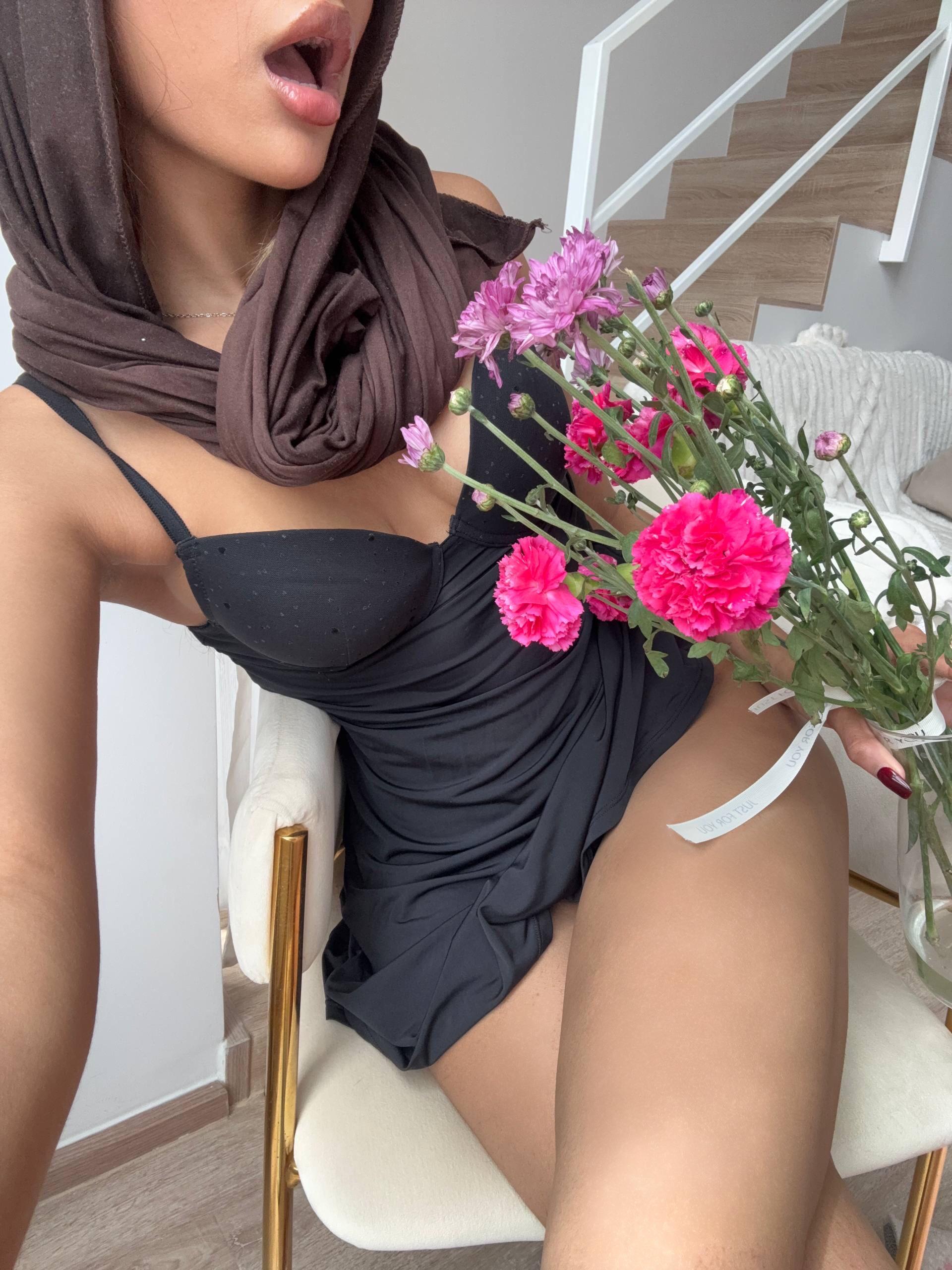Hijabi Queen Gets Fucked Hard Then Begs for Flowers