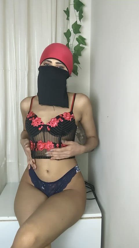 Desi MILF in hijab asks if you’ll use her before or after Isha