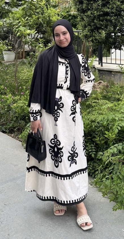 Hijabi Hottie Unleashed: Forbidden Niqab Fantasies & Arabian Beauty’s Wildest Secrets
