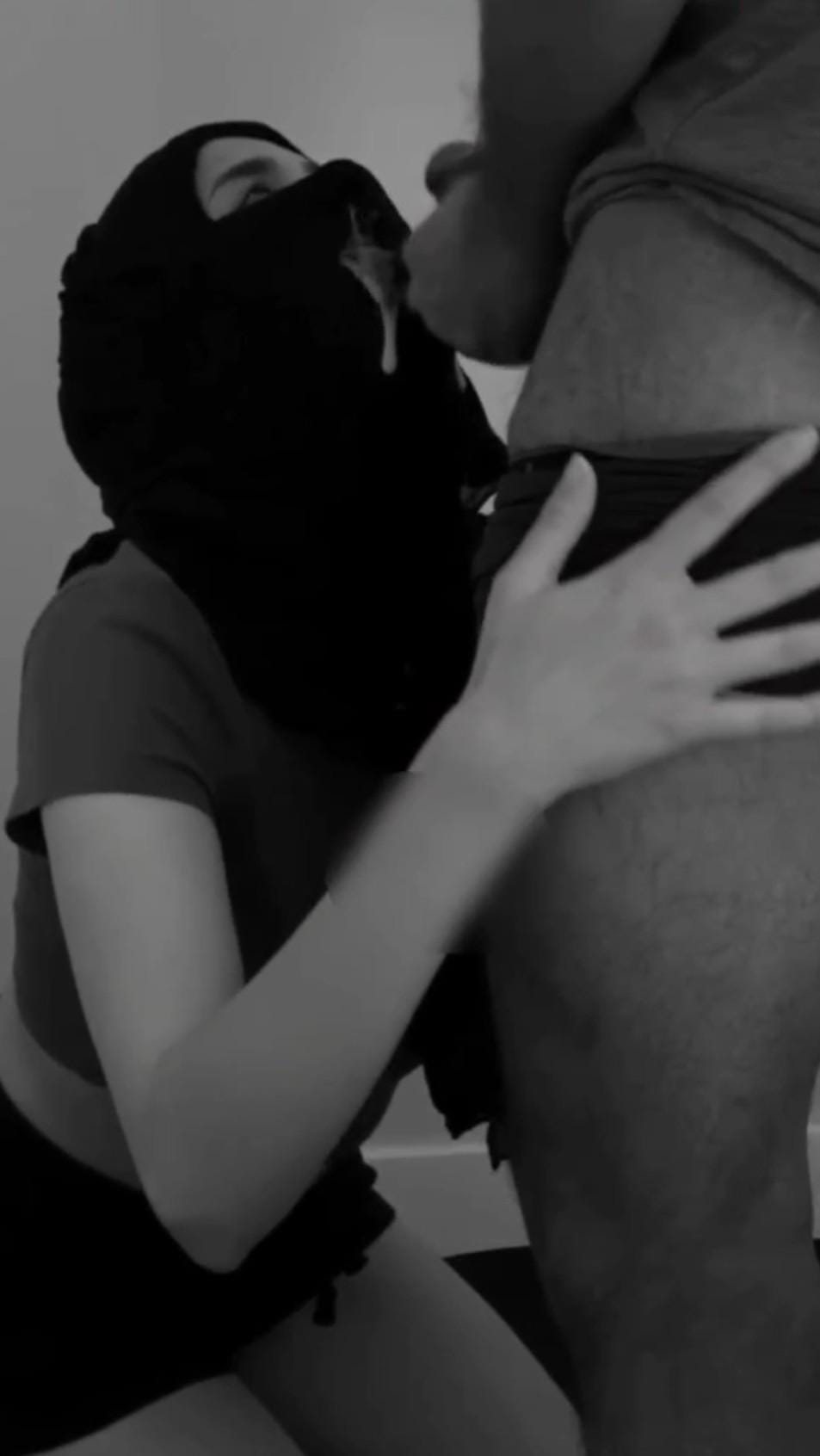 Muslim Hijabi Girls Leaked On OnlyFans – Forbidden Arab Lust