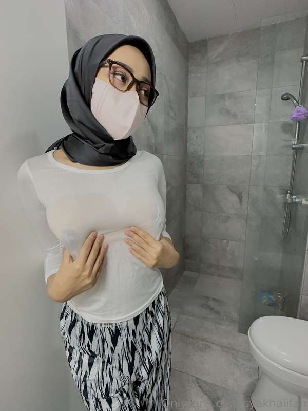 Muslim Milf Leaks: Syakhalifah – Can You See Enough? | Hijabi Porn