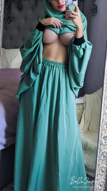 Hijabibella’s Seductive Muslim Milf: Unveiling Her Hidden Desires