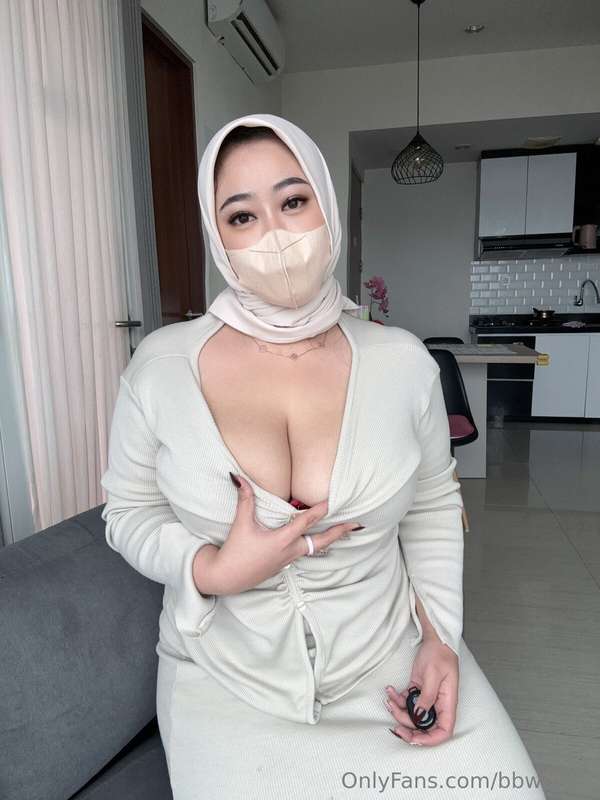 Muslim Milf Hijabi Leaks – bbwdalia’s Forbidden Ride ?