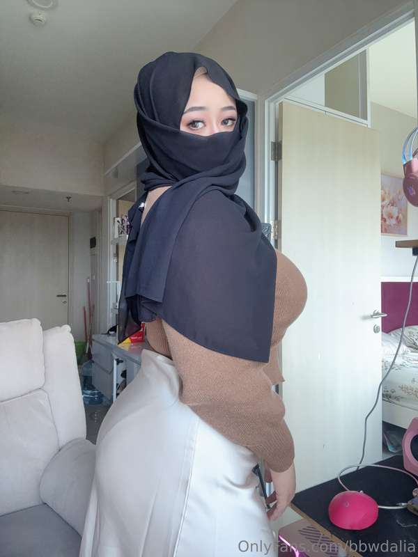 Muslim Milf Hijabi Leaks – bbwdalia OnlyFans Hot Pics