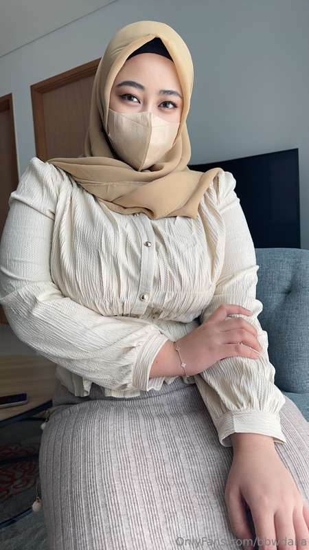 Muslim Milf Leaks – Hijabi OnlyFans Reveals ?