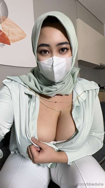 bbwdalia – Muslim Milf Leaks: Hijabi Webcam Play & Forbidden Desires