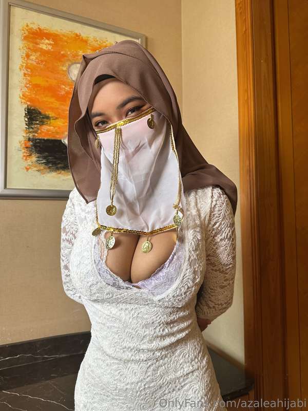 Forbidden Desires of a Stunning Muslim Hijabi