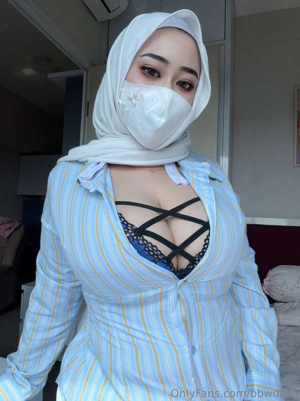 Muslim Milf Hijabi Leaks – BBwdalia’s Forbidden Desire