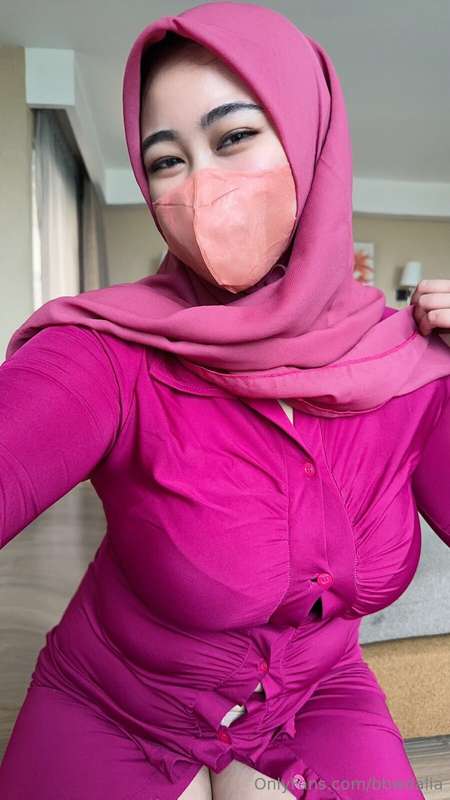 Discover the Alluring World of Muslim Milfs – Exclusive Hijabi Content