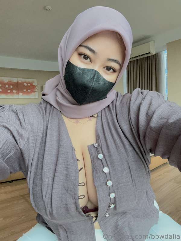 Muslim Milf Hijabi Leaks – bbwdalia Button Off ?