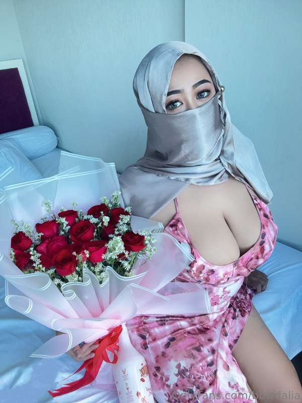 Muslim Milf Hijabi Leaked – BBwdalia’s Raw Desire