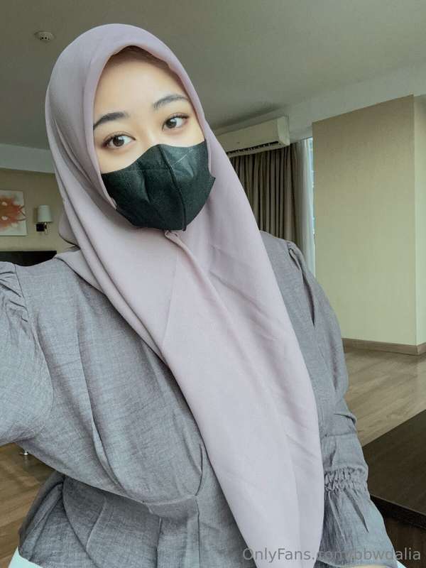 Muslim Milf Hijabi Leaks – Exclusive OnlyFans Content