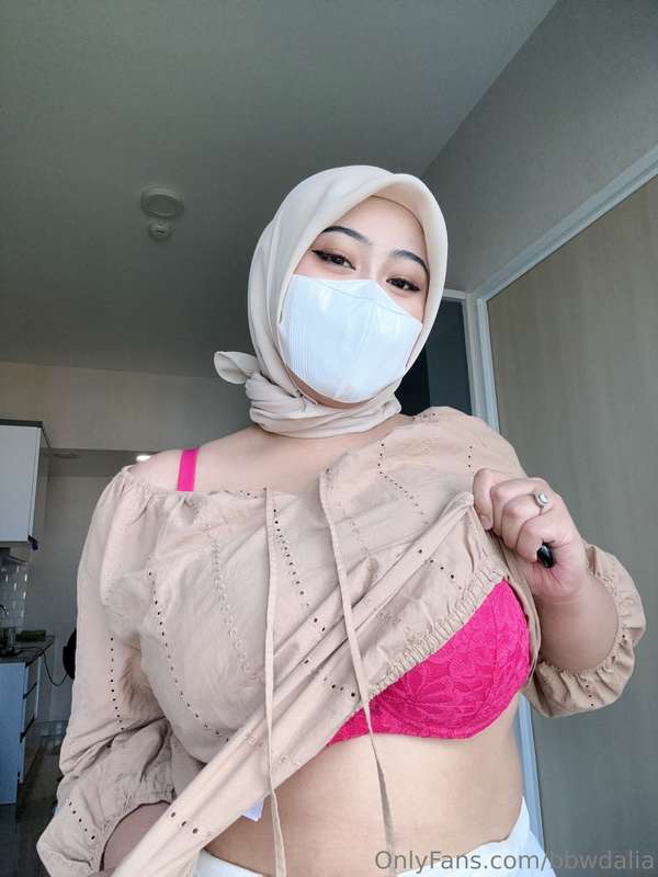 Muslim Milf Hijabi Leaks – bbwdalia Exposed ?