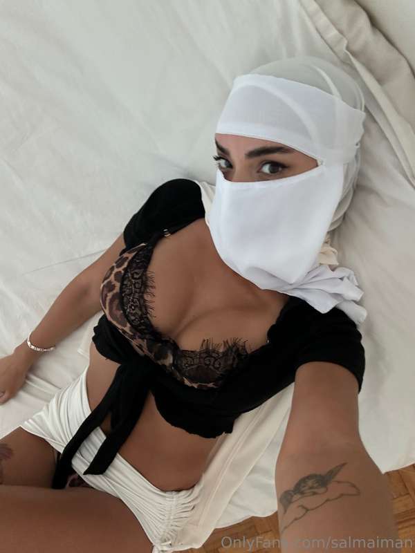 Salmaiman – Stunning Hijabi MILF OnlyFans Leaks – Muslim Content