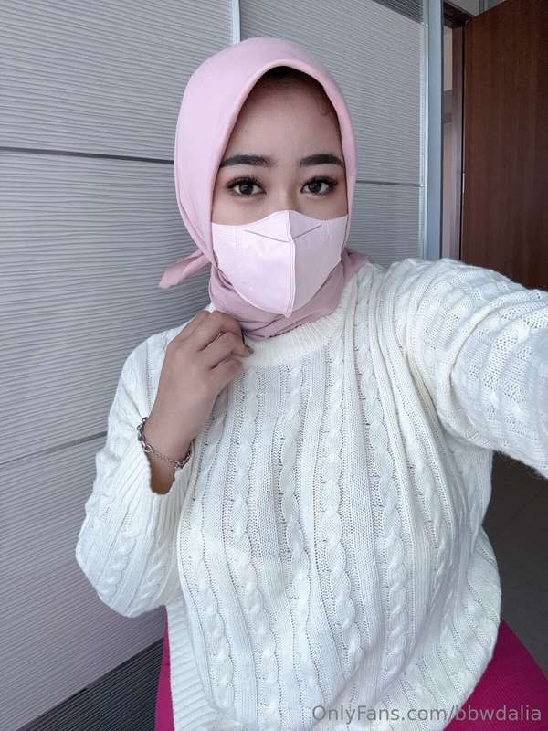 Muslim Milf Hijabi Leaks: Uncovering the Allure of a Confident Hijabi
