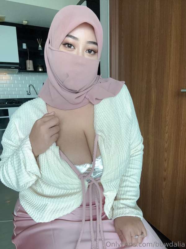 Muslim Milf Hijabi Leaks | OnlyFans Hot Pics