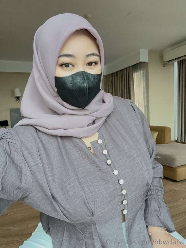 Muslim Hijabi Unleashed – Exclusive Onlyfans Leaks