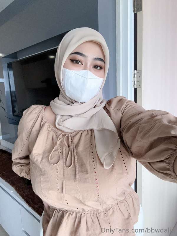 Muslim Milf Hijabi Leaks: Forbidden Desires with Hijabi bbwdalia