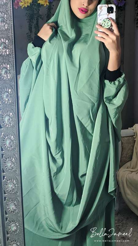 Hijabibella: Stunning Muslim Milf Leaks in HD – Unfiltered Intimacy