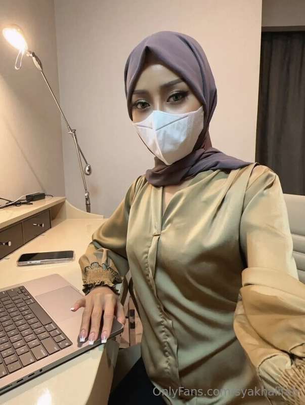 Muslim Milf Leaks: Syakhalifah – Hijabi Hotness ?