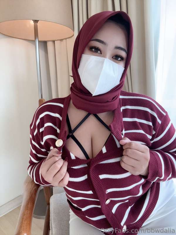 Muslim Milf Hijabi Leaks – bbwdalia Exposed ?