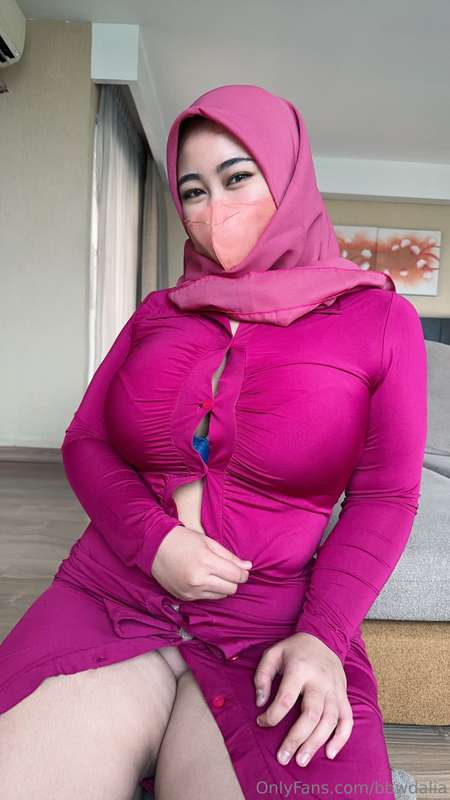 bbwdalia – Hijabi Leak: Intimate Moments Revealed