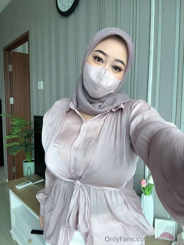 Muslim Milf Hijabi Leaks: Exposing the Sensual Side of a Modest Beauty