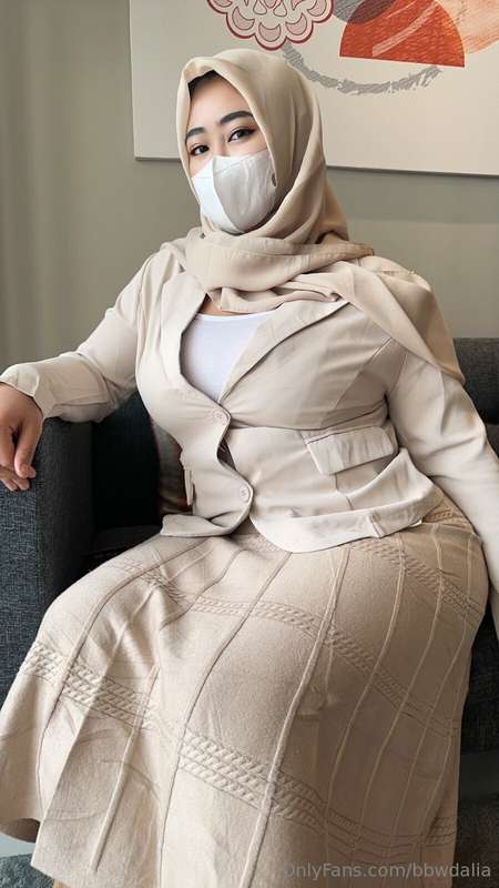 Muslim Milf Hijabi Leaks – bbwdalia’s Forbidden Fun