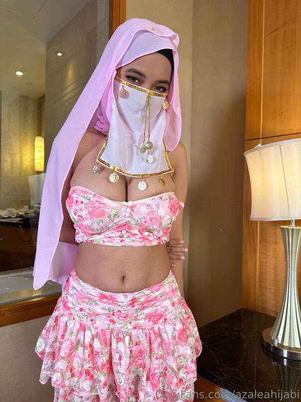 Azaleahijabi: Hijabi Temptation – Do I Look Like Sin? ?
