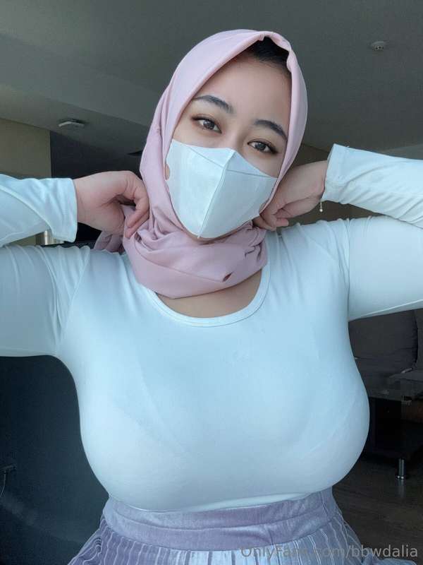 Muslim Hijabi Sensuality – Authentic OnlyFans Leaks
