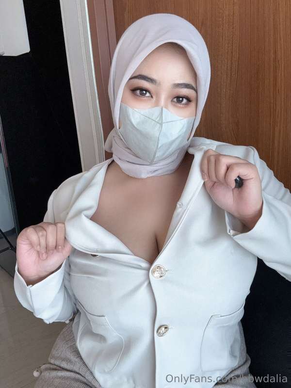 Muslim Milf Hijabi Leak – Unveiling bbwdalia’s Private Encounter