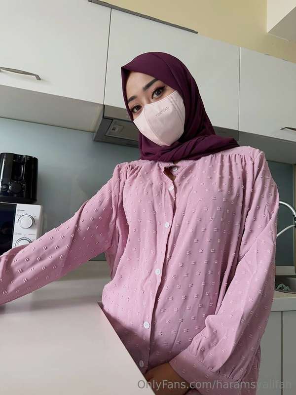 Muslim Milf Hijabi Leaks – Syakhalifah’s Desires ?