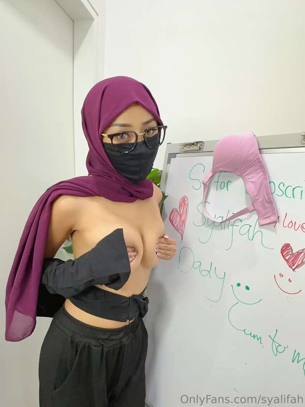 Muslim Milf Hijabi Leaks – Arab OnlyFans HD