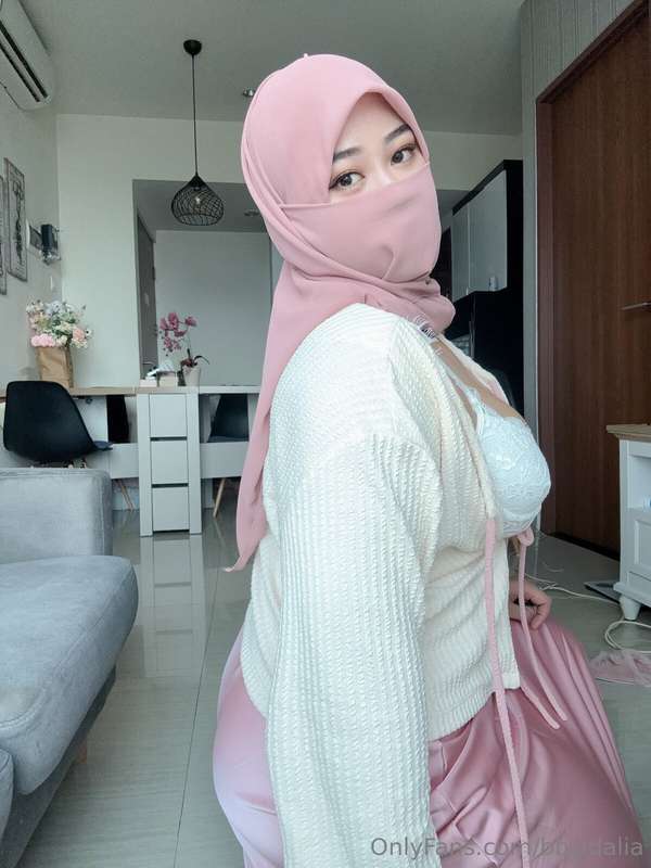 Muslim Milf Hijab Leak – bbwdalia Reveals Her Secrets ?