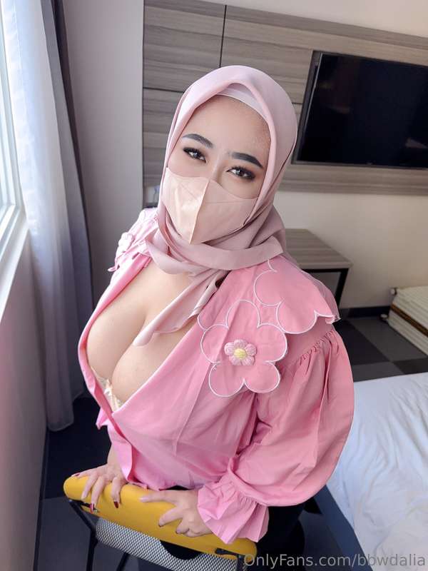 Muslim Milf Hijabi Leaks – bbwdalia ?