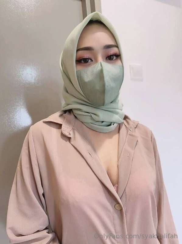 Syakhalifah – Hijabi Milf Teasing, OnlyFans Leaks – Don’t Stop Me Now ?