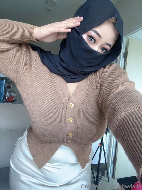 Muslim Milf Hijabi Tease – bbwdalia HD ?