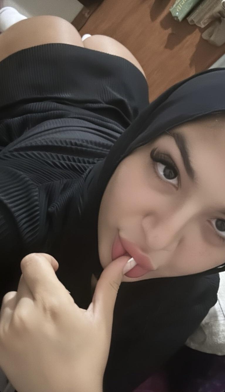 Forbidden Pleasures: Muslim Hijabi XXX Porn & OnlyFans Videos