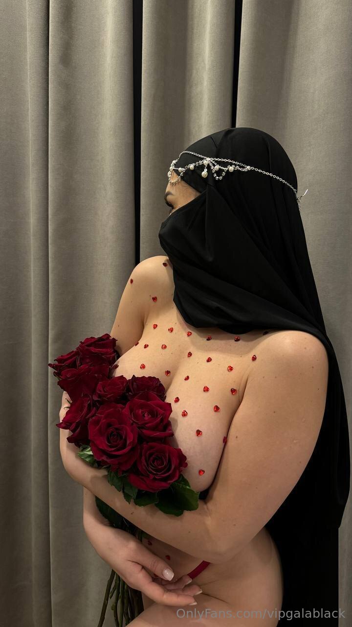 Muslim Milf Hijabi Reveal – Exclusive OnlyFans Leak